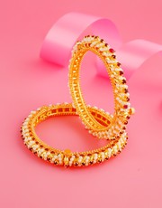 Buy an Extremely Beautiful Collection of Bridal Bangles Design Online 